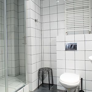 Pokój z dwoma pojedynczymi łóżkami